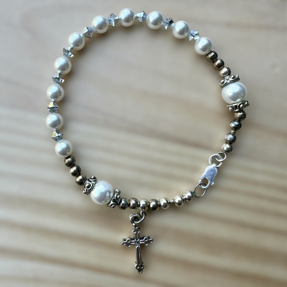 VTG Charm Bracelet 7.5 Inch Christian Cross Faux Pearls Beads Sterling‎ 10.3g